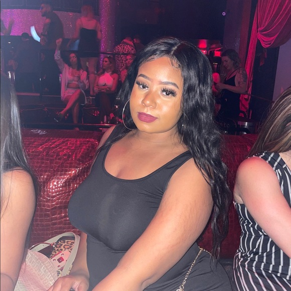 Meet your Posher, Briana - Picture 1 of 1